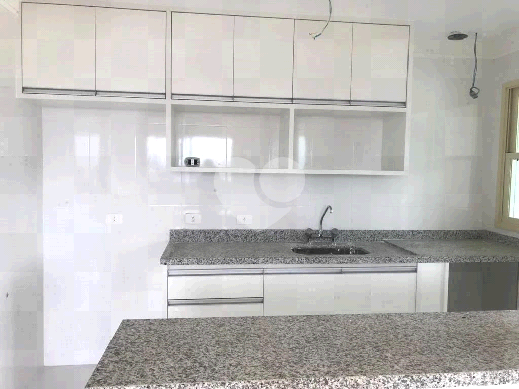 APARTAMENTO em SANTANA
