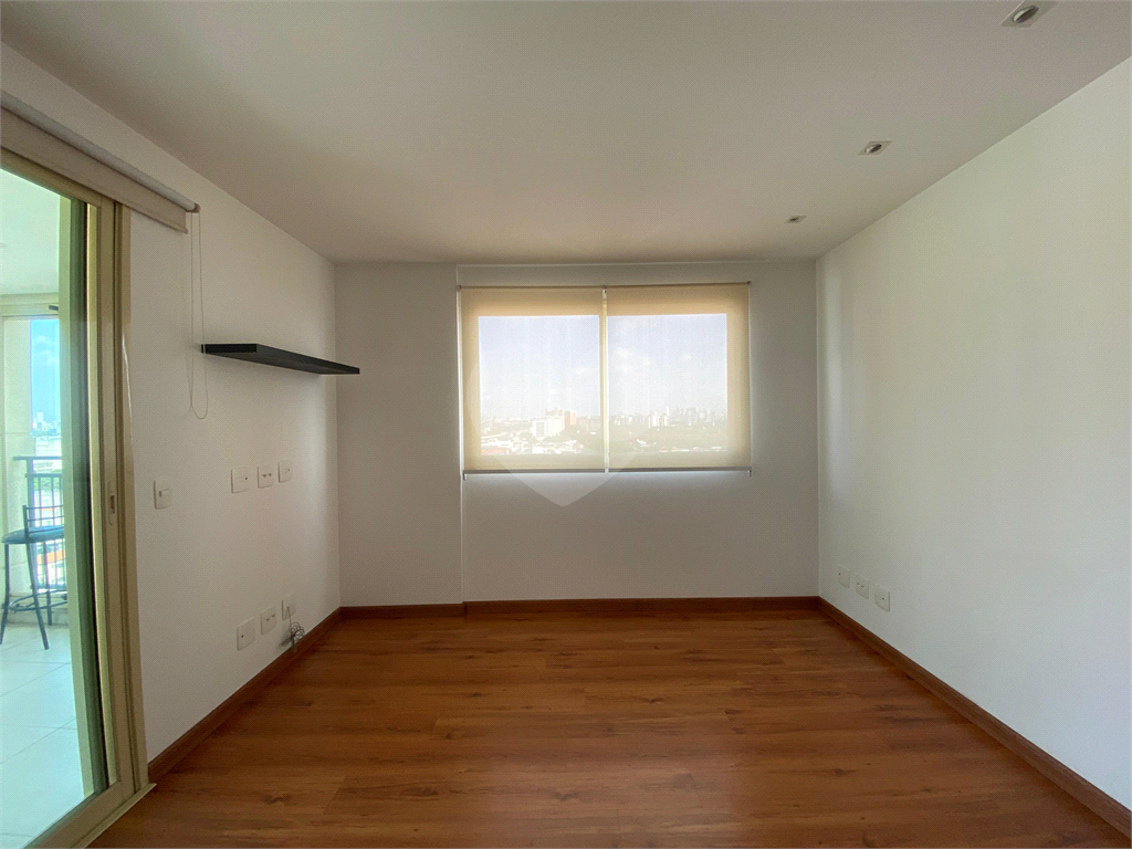 APARTAMENTO em SANTANA