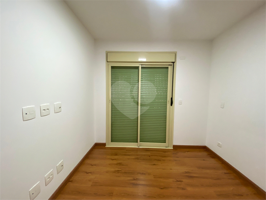 APARTAMENTO em SANTANA