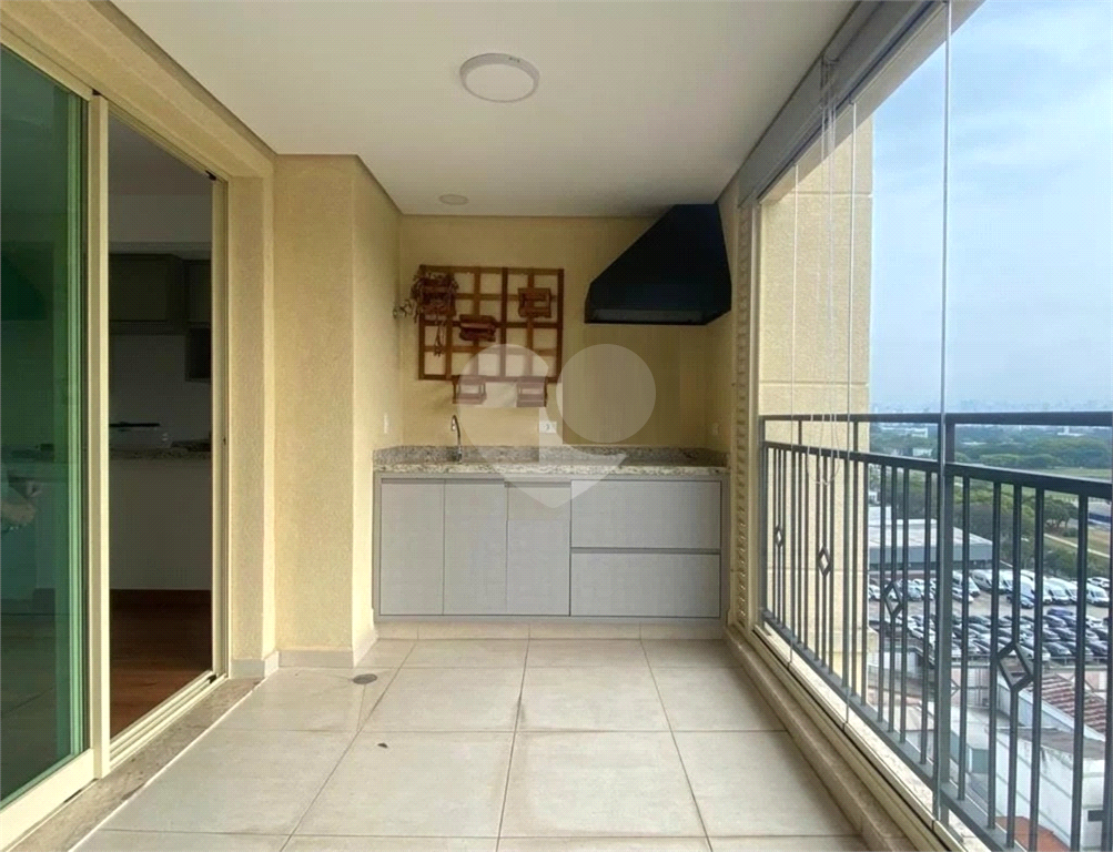 APARTAMENTO em SANTANA