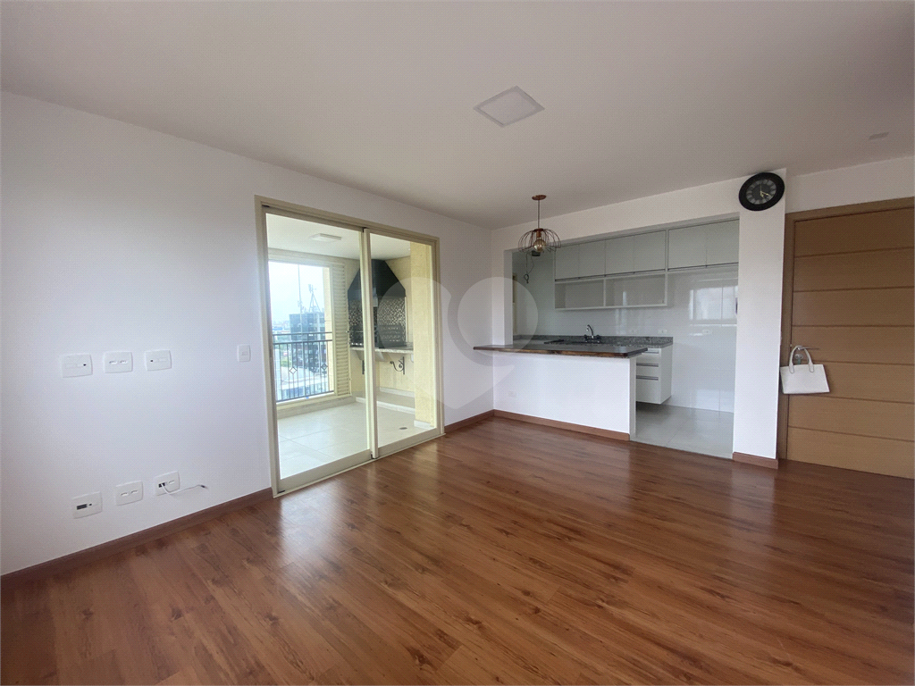 APARTAMENTO em SANTANA