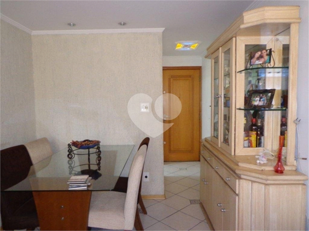 Apartamento à venda com 3 quartos, 70m² - Foto 15