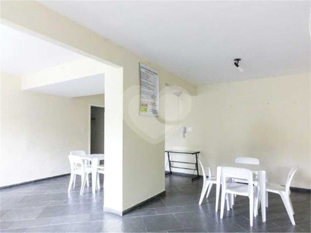 Apartamento à venda com 3 quartos, 70m² - Foto 11