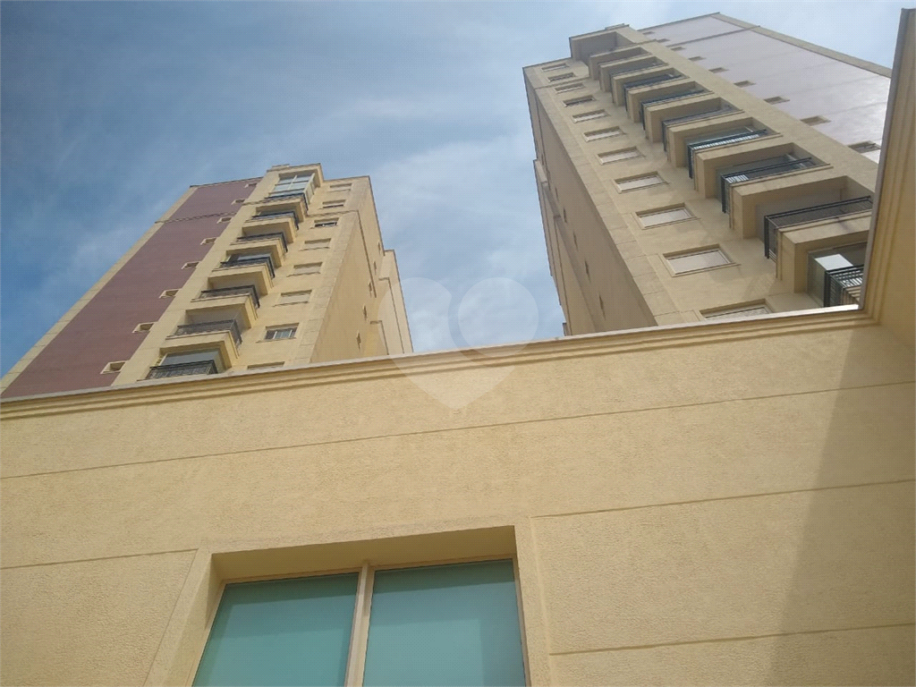 APARTAMENTO em SANTANA