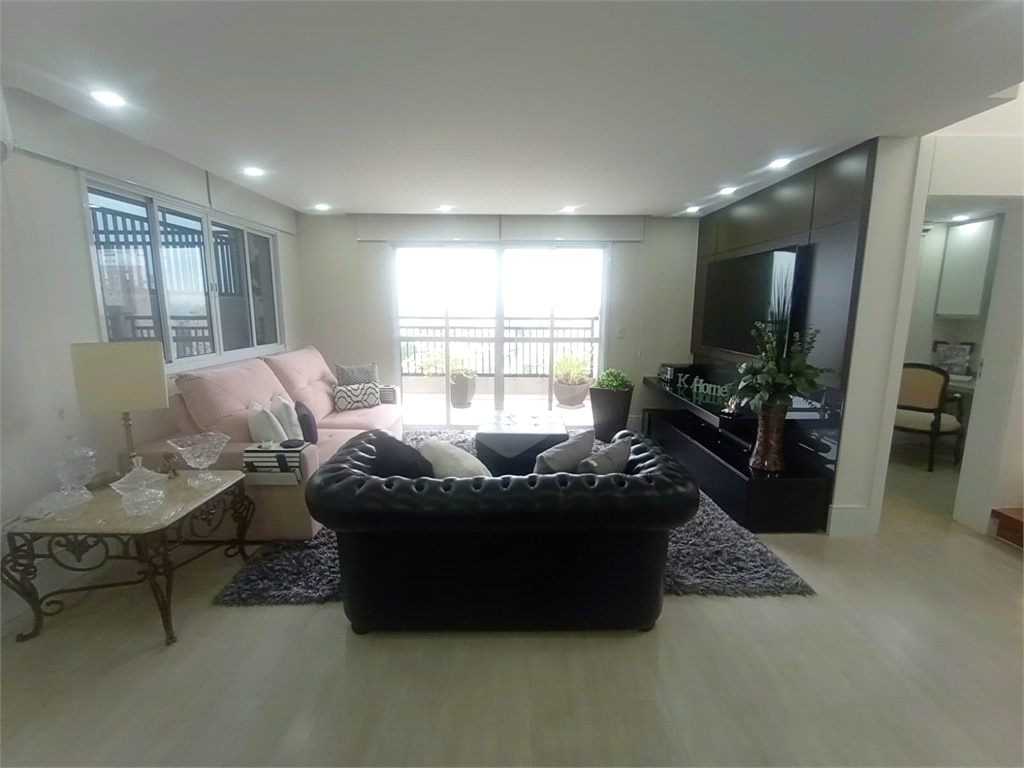 Cobertura duplex para venda. 189m2. 3 suítes, piscina, área gourmet, 6 vagas. Parada Inglesa
