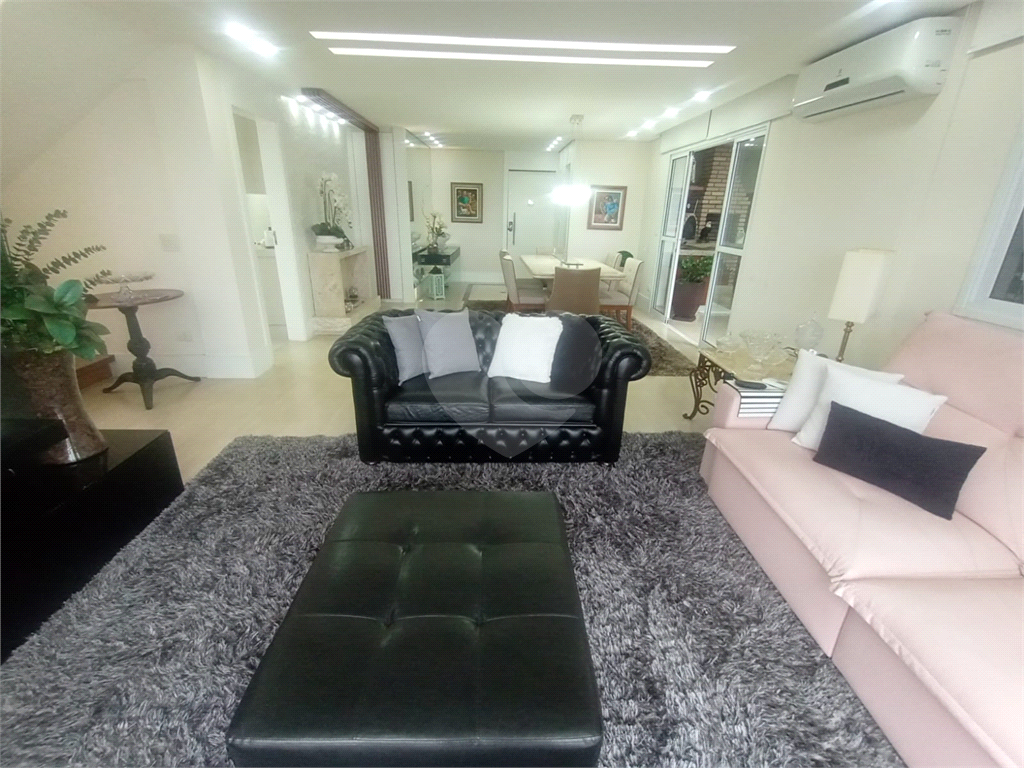 Cobertura duplex para venda. 189m2. 3 suítes, piscina, área gourmet, 6 vagas. Parada Inglesa