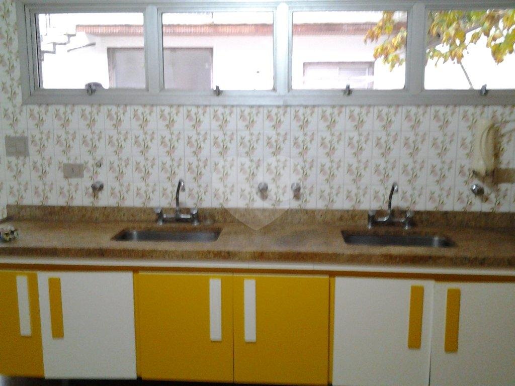 Sobrado Palmas do Tremembé | 4 Dormitórios (1 Suíte) | 5 Vagas | 368m² | Bem Localizado