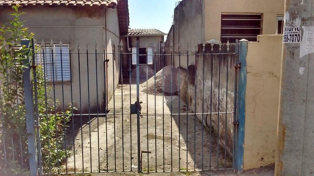 CASA TÉRREA A VENDA EM GUARULHOS - JD. SÃO RICARDO - 2 DORMS (1 SUÍTE) E 2 VAGAS DE GARAGEM