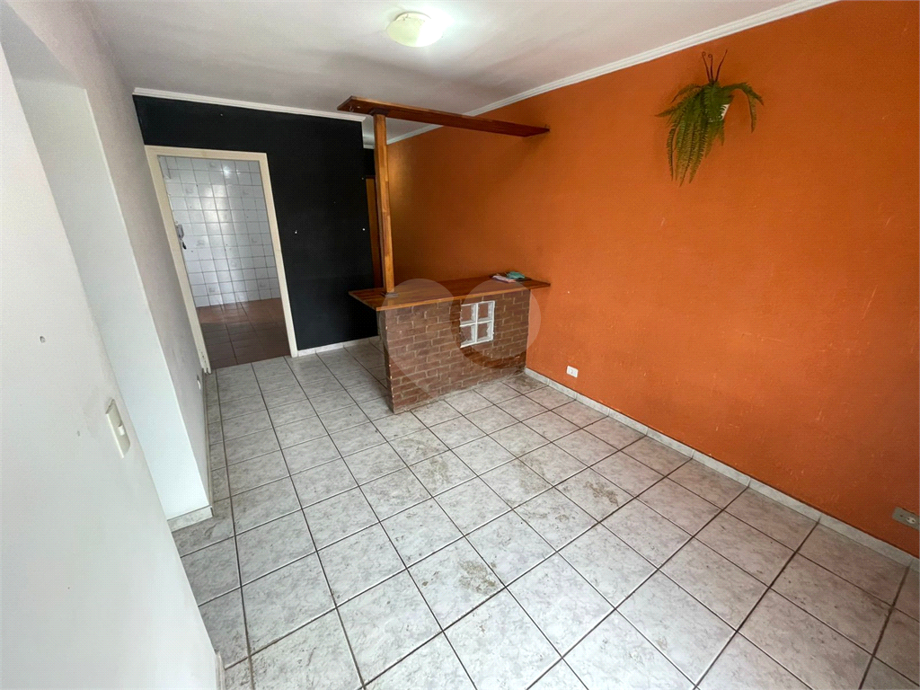 APARTAMENTO em PARQUE PERUCHE