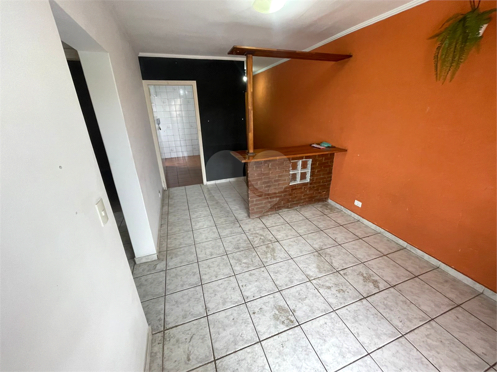 APARTAMENTO em PARQUE PERUCHE
