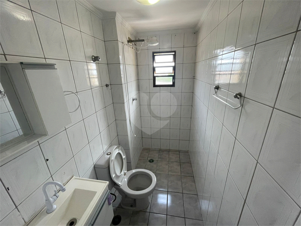 APARTAMENTO em PARQUE PERUCHE
