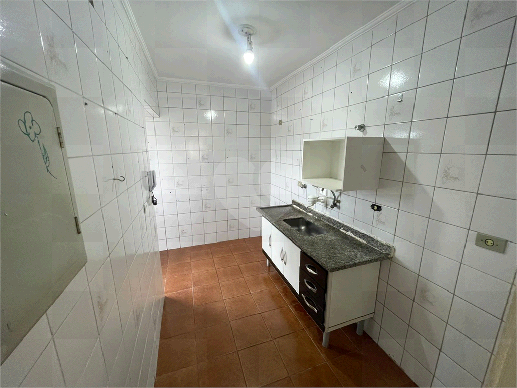 APARTAMENTO em PARQUE PERUCHE
