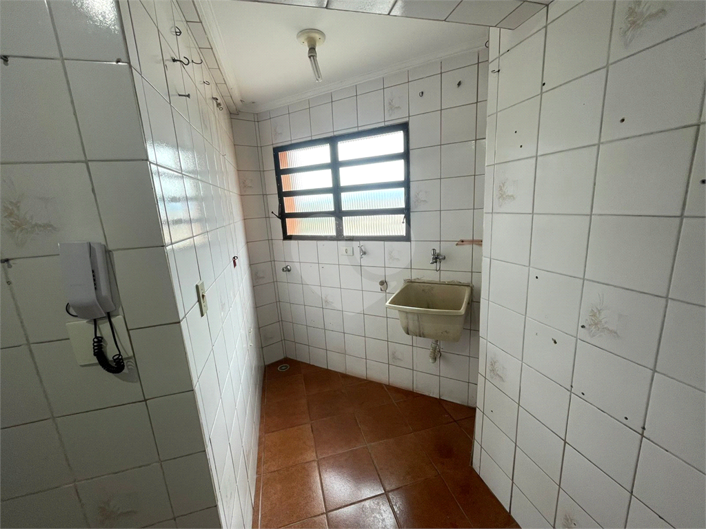 APARTAMENTO em PARQUE PERUCHE