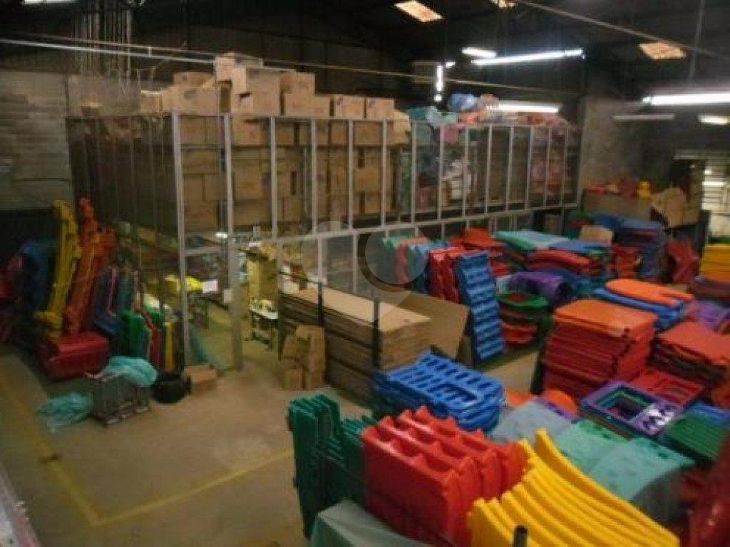 GALPÃO COMERCIAL A VENDA EM GUARULHOS - AC 2.694 M2 E ÁREA TERRENO 4.950 M2