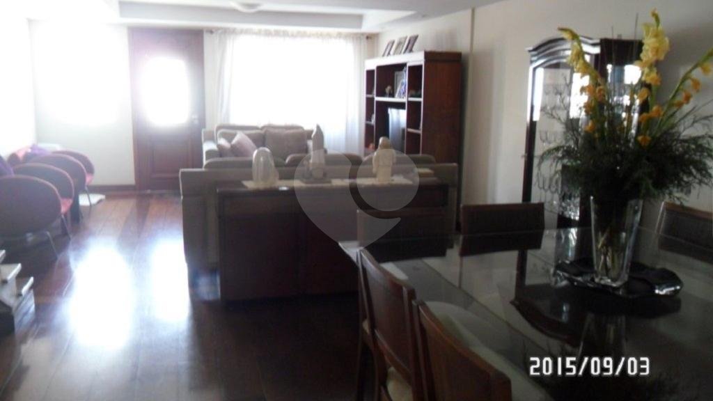 SOBRADO LINDO A VENDA NA V. AURORA PRÓXIMO A AV. ÁGUA FRIA - 3 DORMS (2 SUÍTES) E 2 VAGAS DE GARAGEM