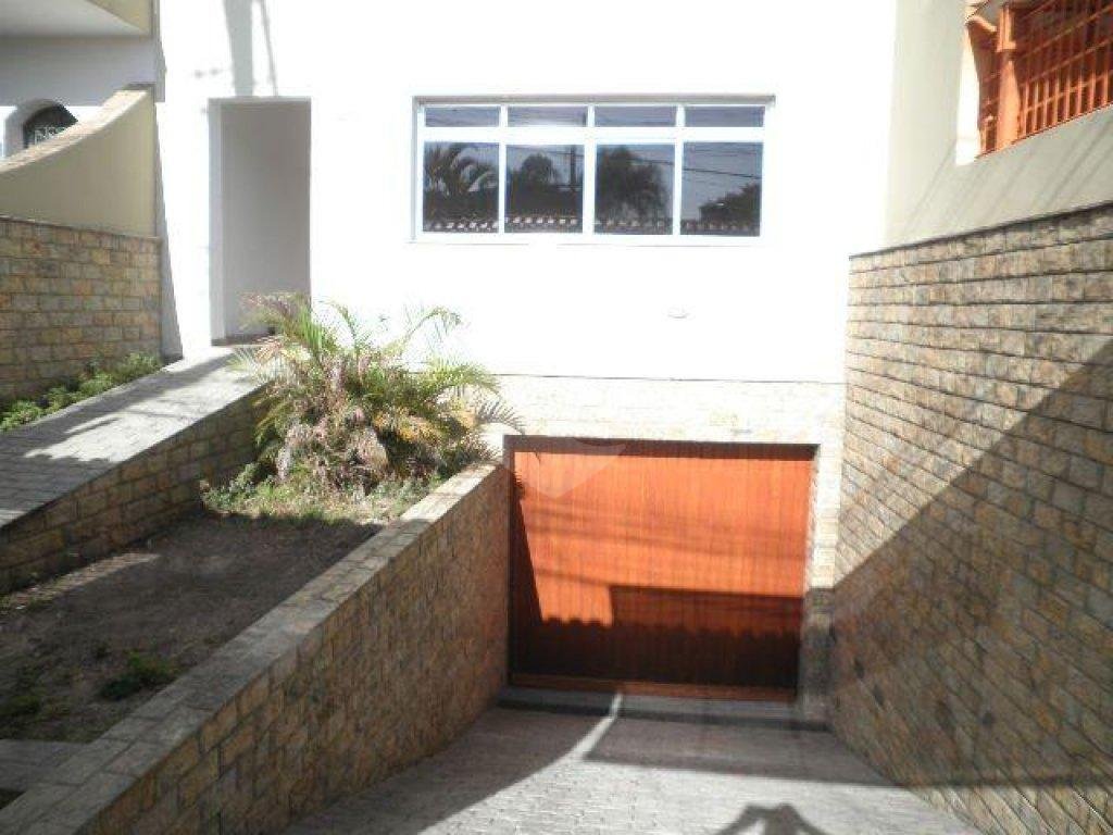 Casa bonita à venda na Vila Isolina Mazzei - 3 quartos (1 suíte) e 5 vagas de garagem