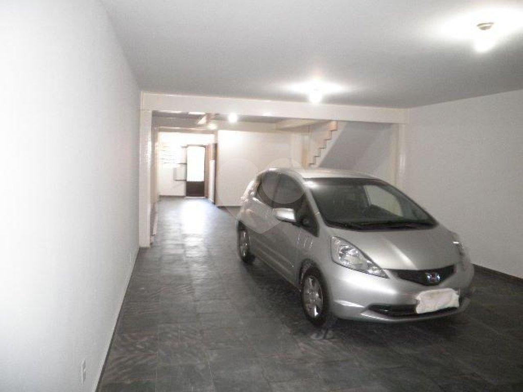 Casa bonita à venda na Vila Isolina Mazzei - 3 quartos (1 suíte) e 5 vagas de garagem