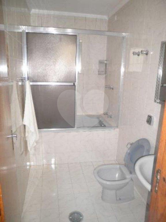 Casa bonita à venda na Vila Isolina Mazzei - 3 quartos (1 suíte) e 5 vagas de garagem