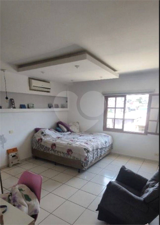 Casa à venda com 4 quartos, 250m² - Foto 25