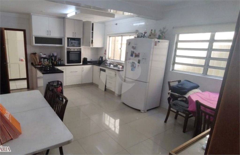 Casa à venda com 4 quartos, 250m² - Foto 21