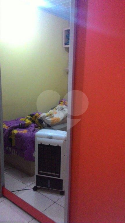Casa à venda na Vila Medeiros - à 300 metros da av. Júlio Buono - 4 quartos (1 suíte) e 2 vagas