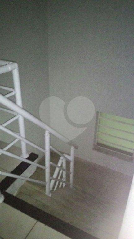 Casa à venda na Vila Medeiros - à 300 metros da av. Júlio Buono - 4 quartos (1 suíte) e 2 vagas