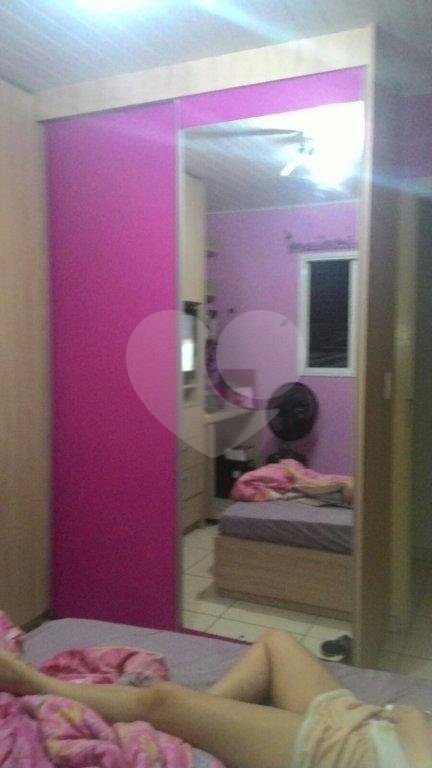 Casa à venda na Vila Medeiros - à 300 metros da av. Júlio Buono - 4 quartos (1 suíte) e 2 vagas