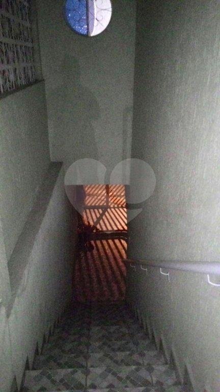 Casa à venda na Vila Medeiros - à 300 metros da av. Júlio Buono - 4 quartos (1 suíte) e 2 vagas
