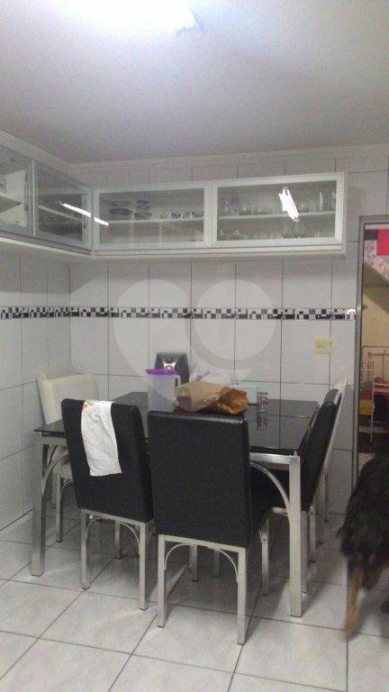 Casa à venda na Vila Medeiros - à 300 metros da av. Júlio Buono - 4 quartos (1 suíte) e 2 vagas