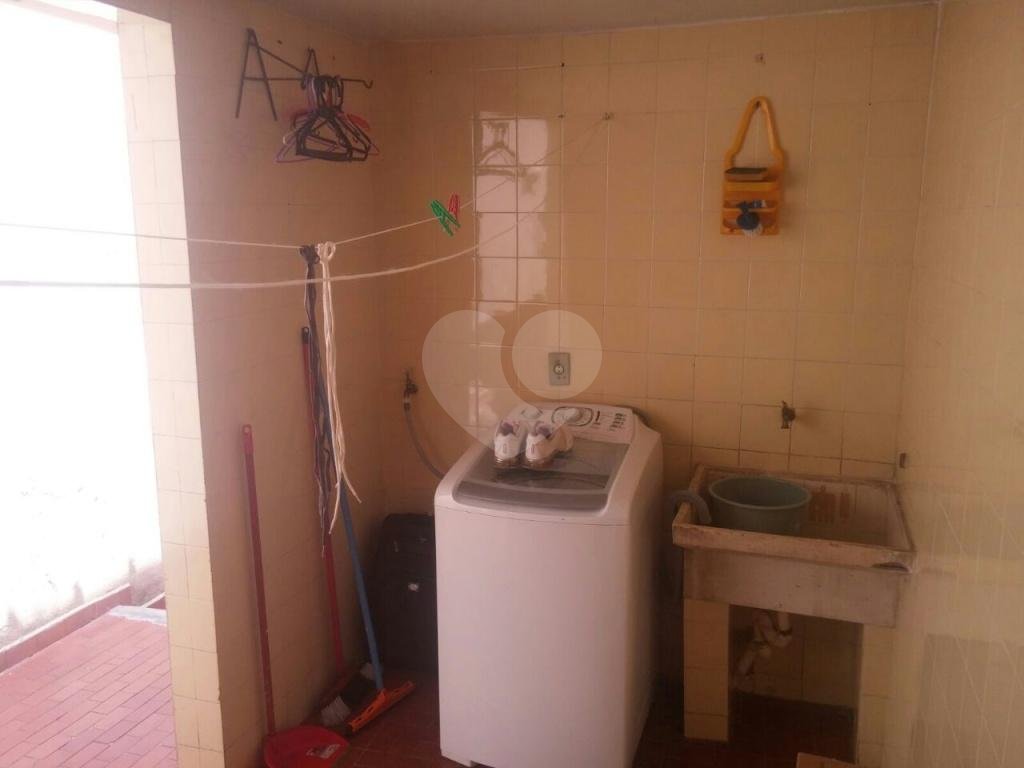 Sobrado à venda com 3 quartos, 200m² - Foto 12