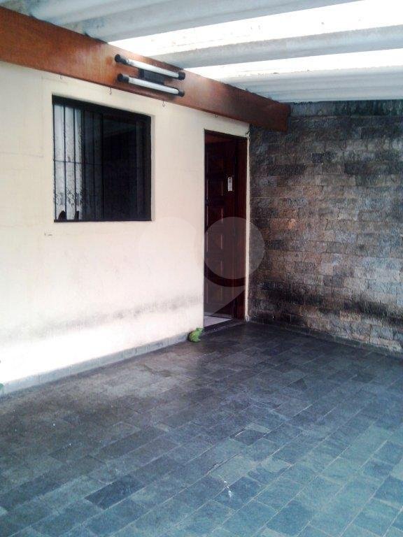 Sobrado próximo ao Horto Florestal