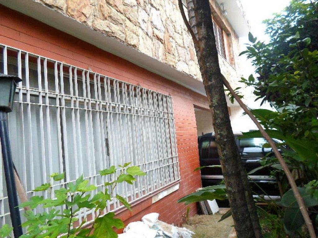 SOBRADO A VENDA NO BAIRRO DO EDU CHAVES - 3 QUARTOS (1 SUÍTE) E 2 VAGAS DE GARAGEM