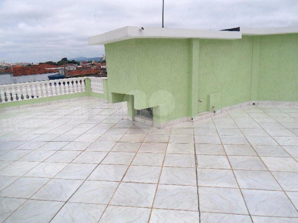SOBRADO A VENDA NO BAIRRO DO EDU CHAVES - 3 QUARTOS (1 SUÍTE) E 2 VAGAS DE GARAGEM