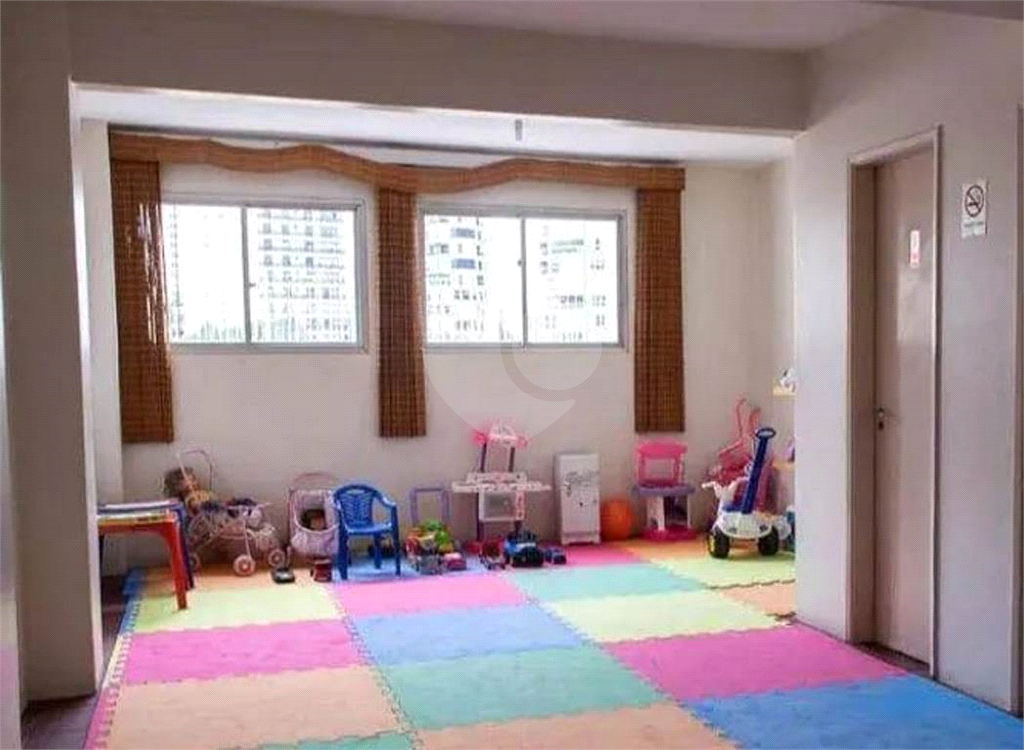 APARTAMENTO em SANTANA