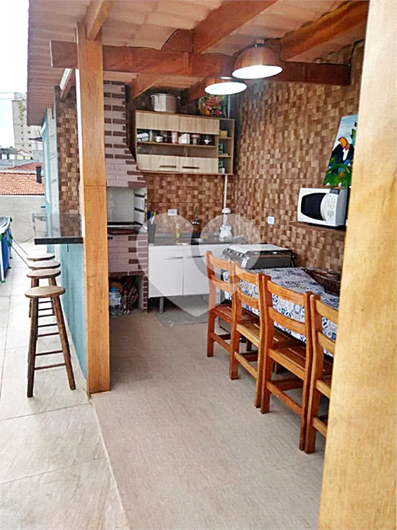 Sobrado à venda com 2 quartos, 220m² - Foto 2