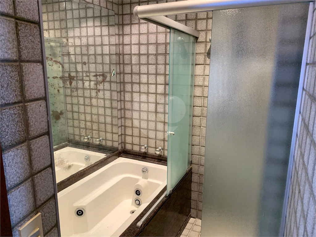 Apartamento à venda e aluguel com 3 quartos, 136m² - Foto 15