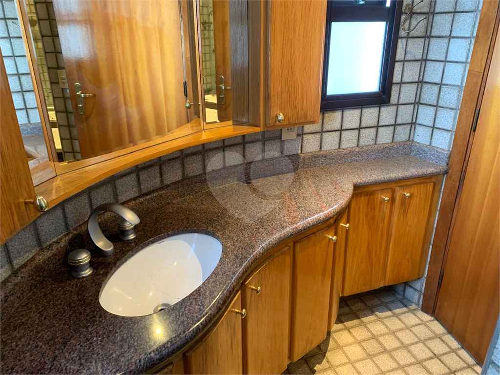 Apartamento à venda e aluguel com 3 quartos, 136m² - Foto 32
