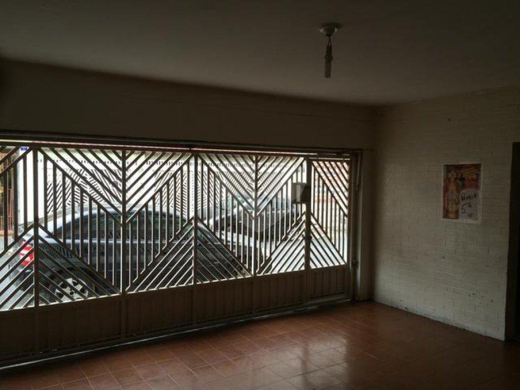 Casa à venda com 4 quartos, 100m² - Foto 2