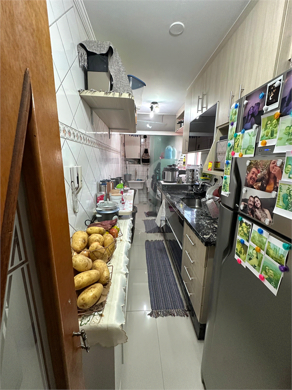 Apartamento à venda na Av. Júlio Buono - 2 quartos - 1 vaga