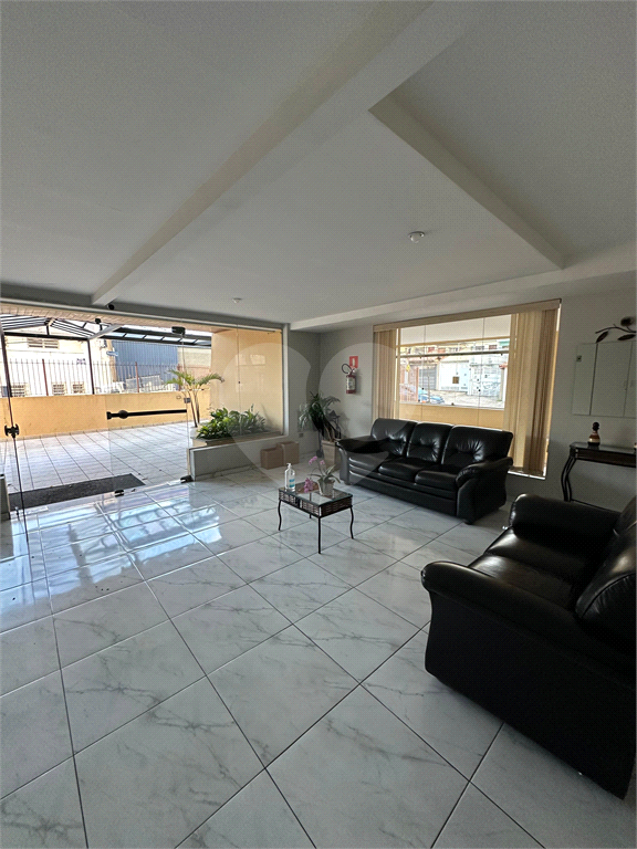 Apartamento à venda na Av. Júlio Buono - 2 quartos - 1 vaga