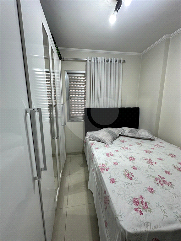 Apartamento à venda na Av. Júlio Buono - 2 quartos - 1 vaga