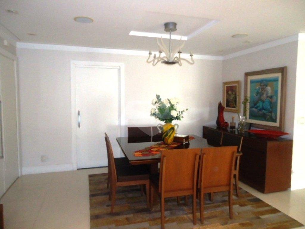 APARTAMENTO em ÁGUA FRIA