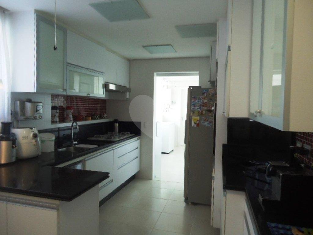 APARTAMENTO em ÁGUA FRIA