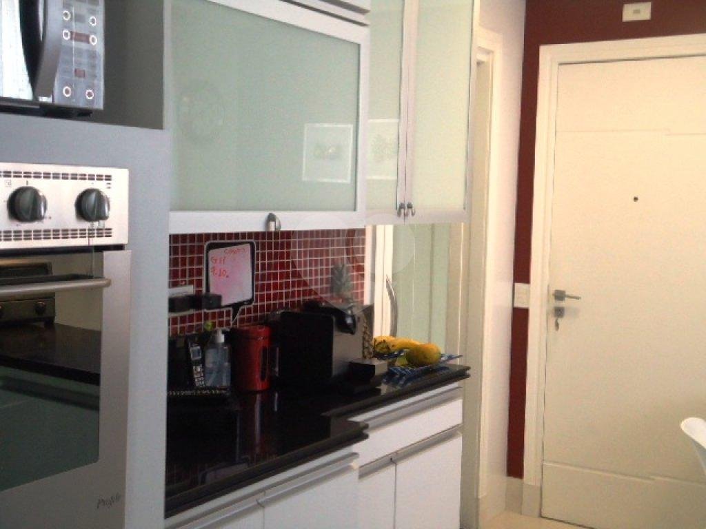 APARTAMENTO em ÁGUA FRIA