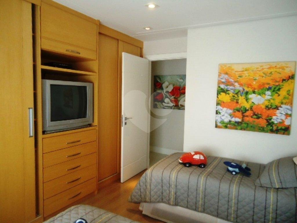 APARTAMENTO em ÁGUA FRIA