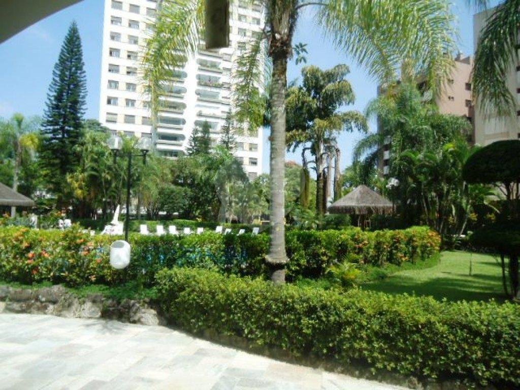 APARTAMENTO em ÁGUA FRIA