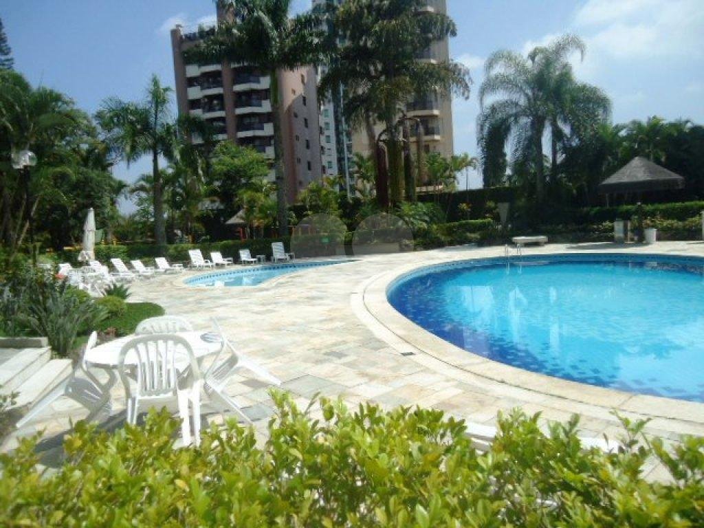 APARTAMENTO em ÁGUA FRIA