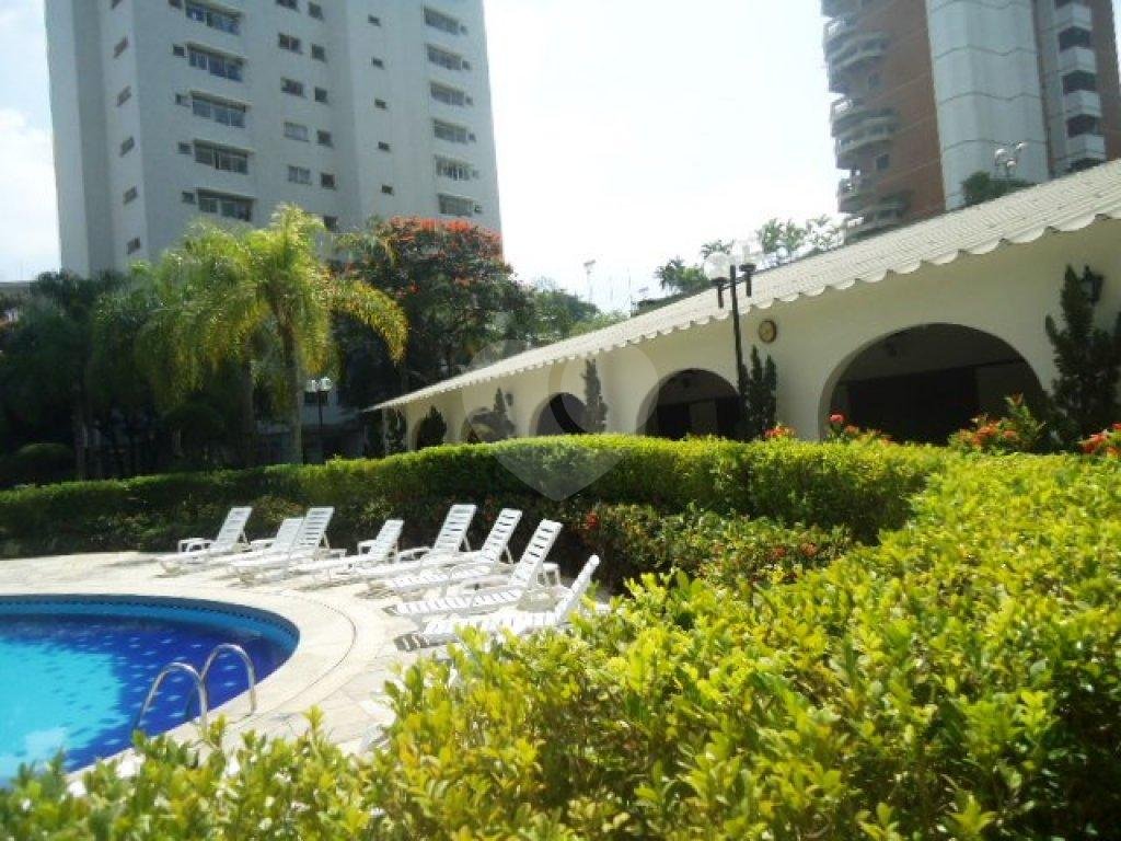 APARTAMENTO em ÁGUA FRIA