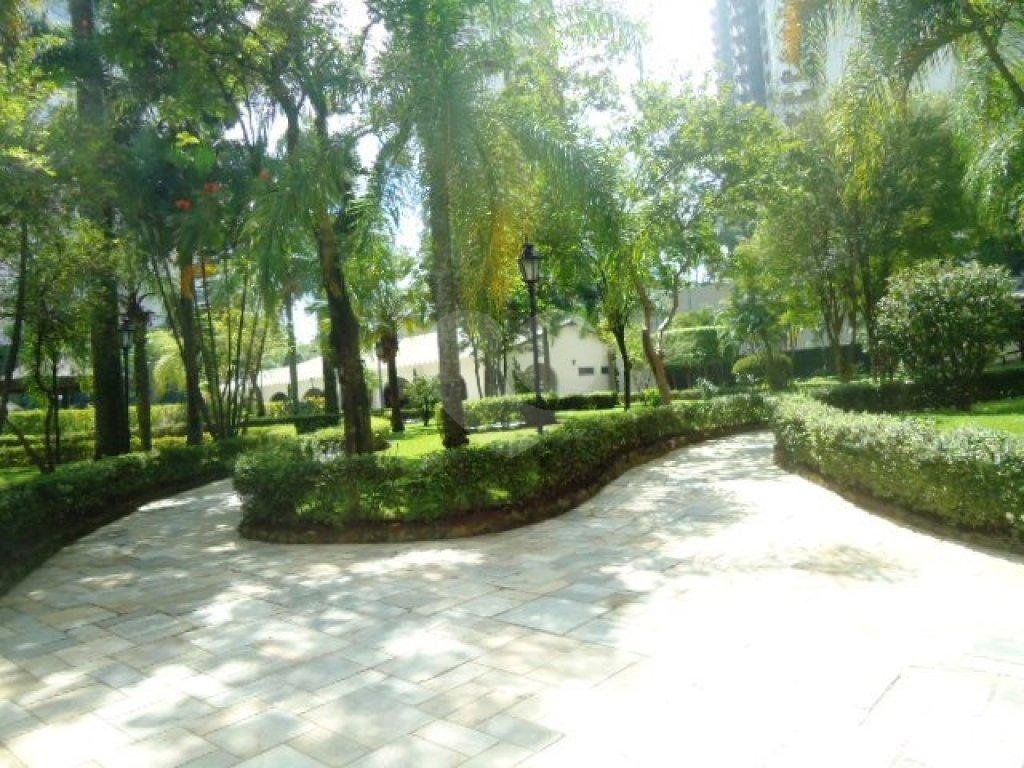 APARTAMENTO em ÁGUA FRIA