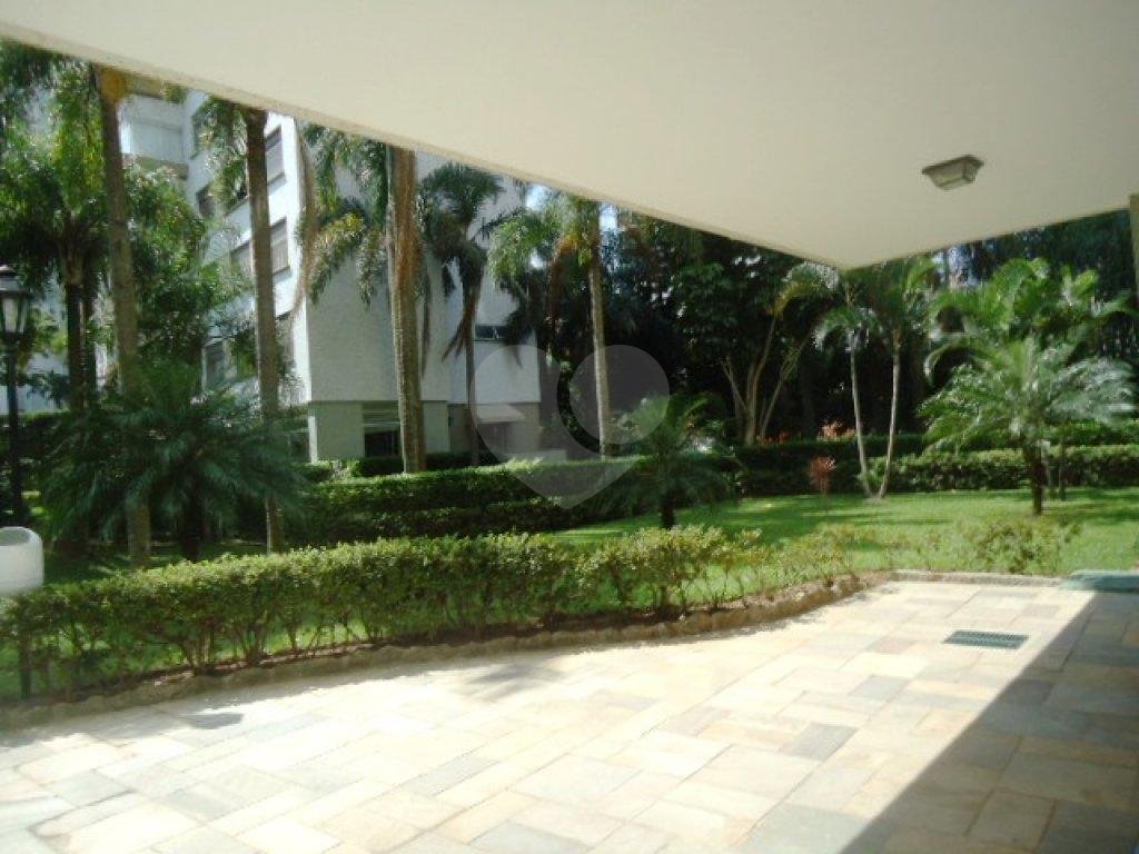 APARTAMENTO em ÁGUA FRIA